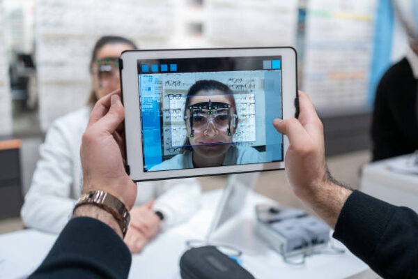 Top Mobile Apps to Improve Eye Health